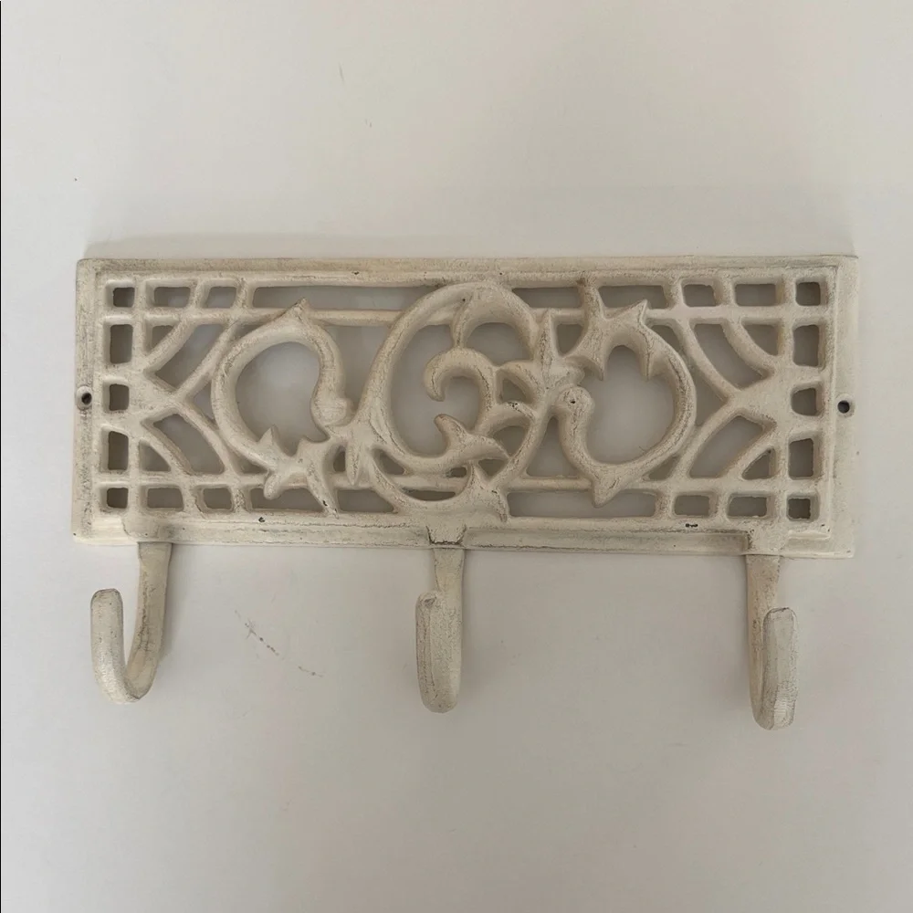 Elegant Cream Decorative Metal Wall Hook